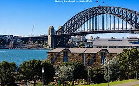 Art Deco Harbour Suite With Private Rooftop - Walk To Circular Quay